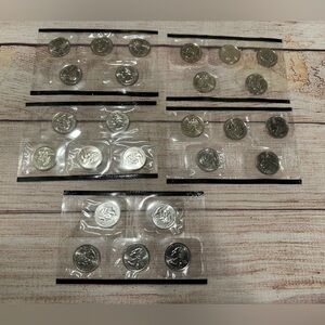 Lot of five 2000 US State quarters